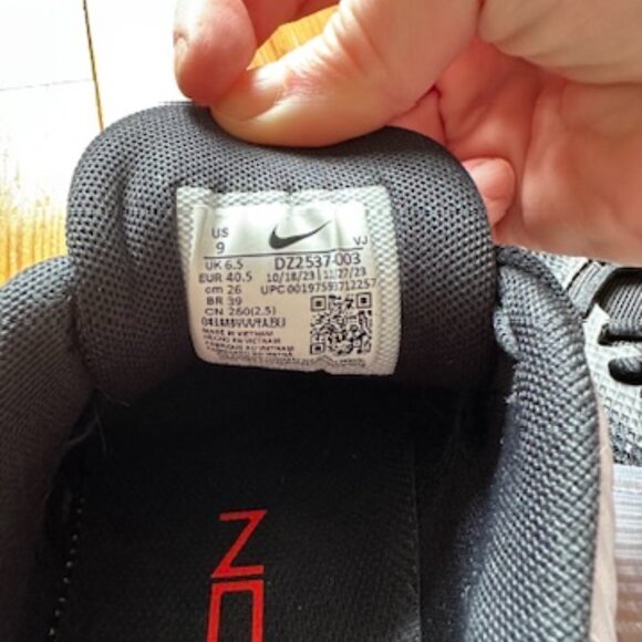 Men's Size 9 Nike Metcon 9 training shoe in Bright Crimson/Volt/Black - Picture 12 of 12